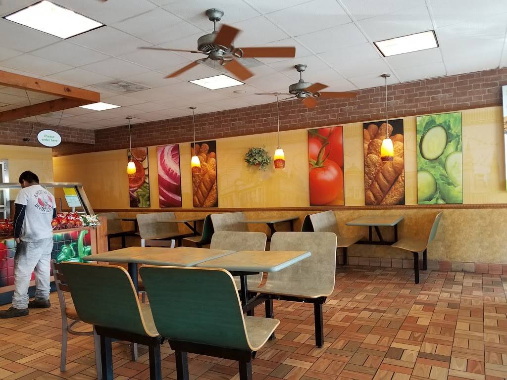 Subway Restaurants | restaurant | 2612 Gault Ave N Ste C, Fort Payne, AL 35967, USA | 2568457827 OR +1 256-845-7827