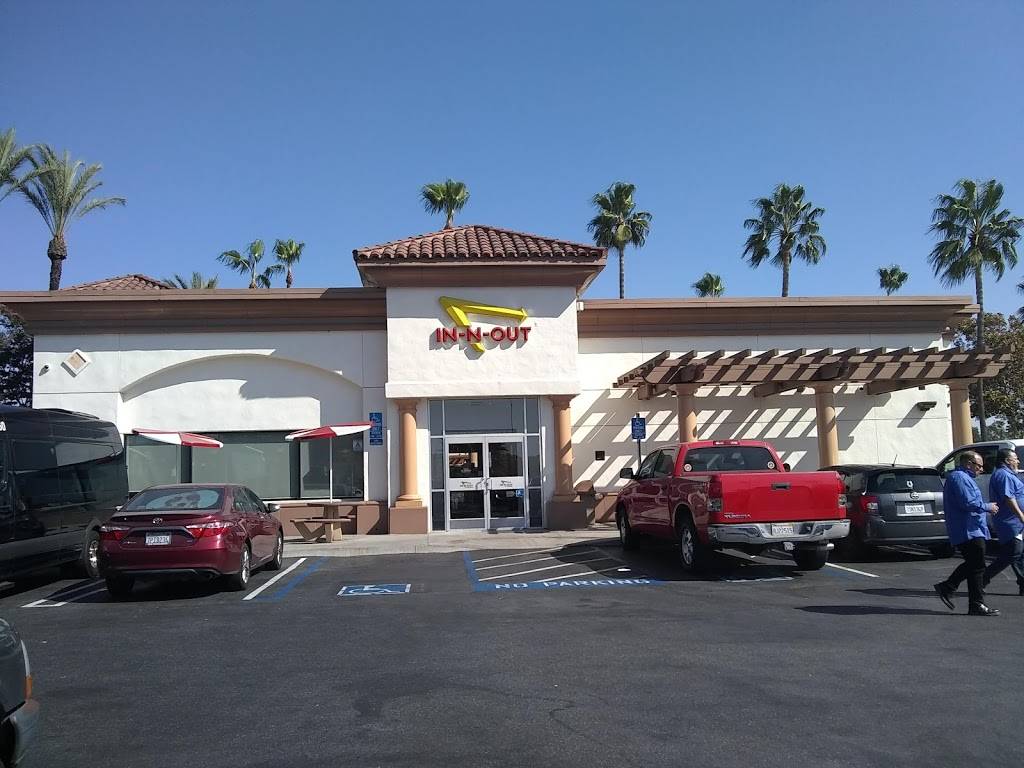 In-N-Out Burger | restaurant | 8955 Foothill Blvd, Rancho Cucamonga, CA 91730, USA | 8007861000 OR +1 800-786-1000