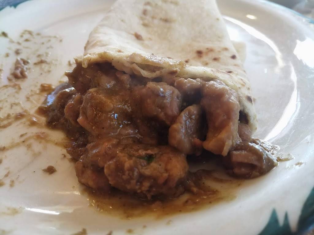 Antojitos El Barbas | restaurant | 601 E 4th Ave, Hutchinson, KS 67501, USA | 6206698845 OR +1 620-669-8845