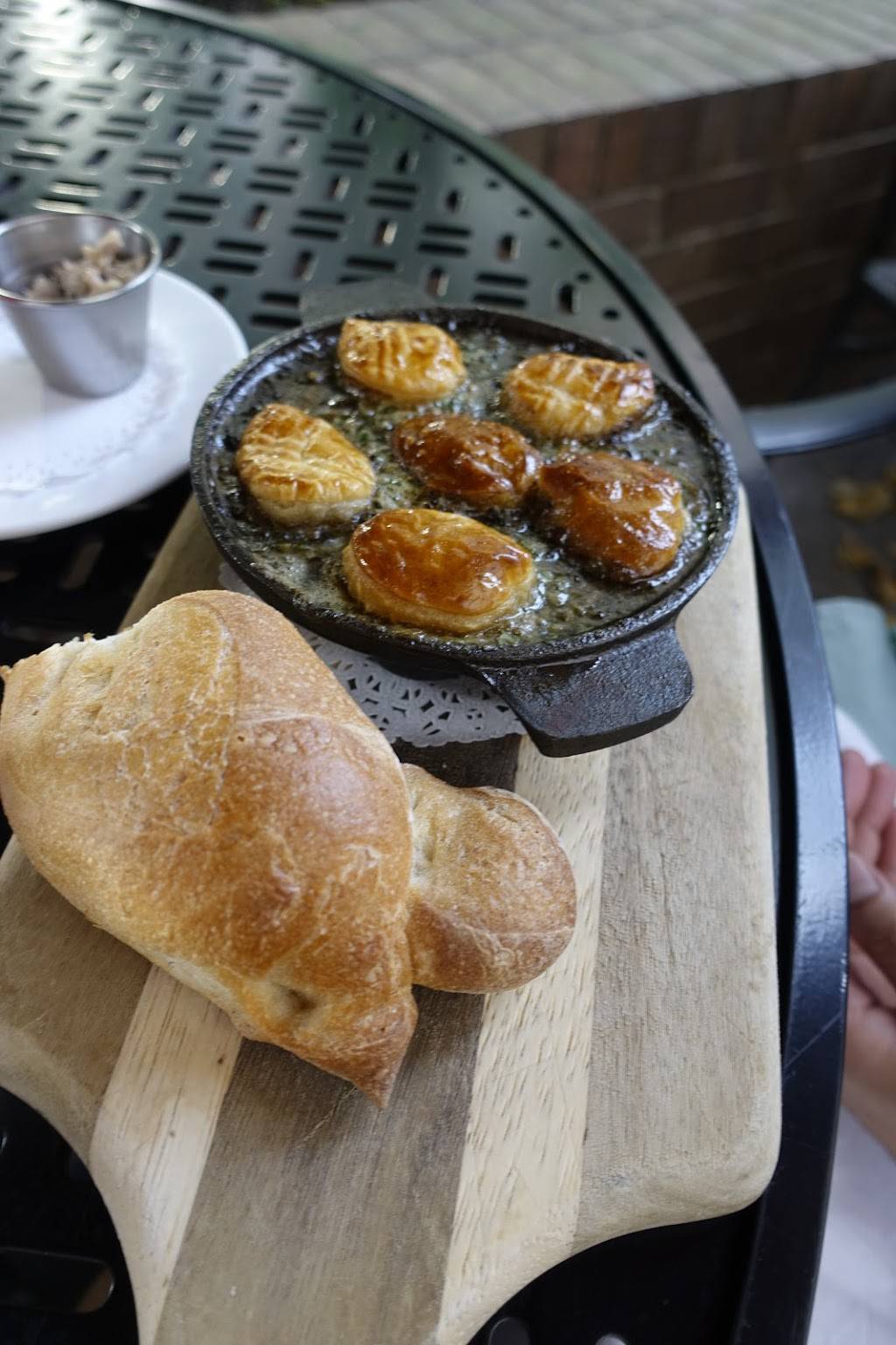 Grand Cru Wine Bar and Bistro | restaurant | 4301 Wilson Blvd #100, Arlington, VA 22203, USA | 7032437900 OR +1 703-243-7900