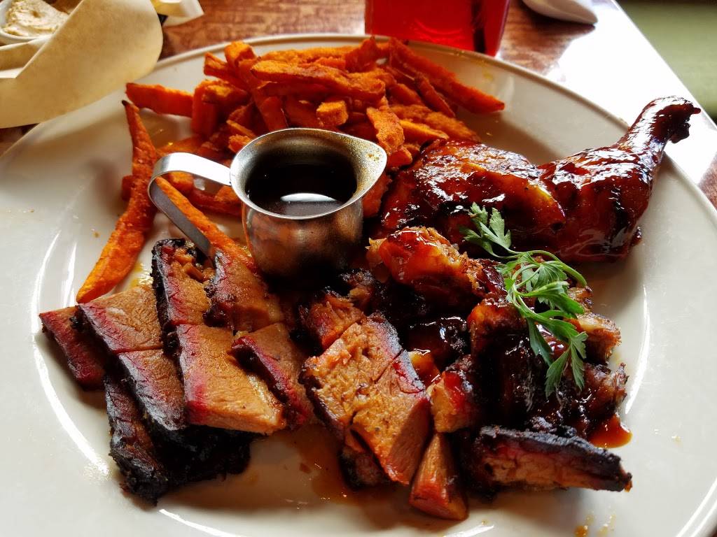 Lucilles Smokehouse Bar-B-Que | restaurant | Del Amo Fashion Center, 21540 Hawthorne Blvd #401B, Torrance, CA 90503, USA | 3103707427 OR +1 310-370-7427
