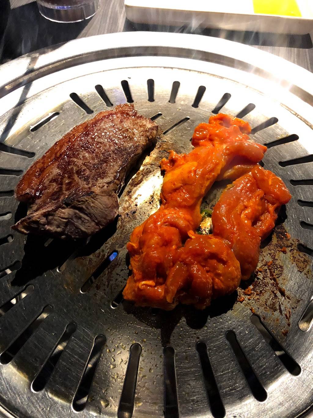 Gen Korean BBQ House | restaurant | 1300 S Harbor Blvd, Fullerton, CA 92832, USA | 7147730803 OR +1 714-773-0803