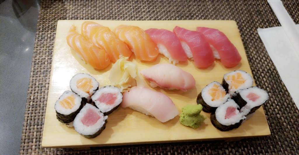 Gachi Sushi & Noodles Terminal A West | restaurant | 8500 Essington Ave, Philadelphia, PA 19153, USA | 2153657419 OR +1 215-365-7419