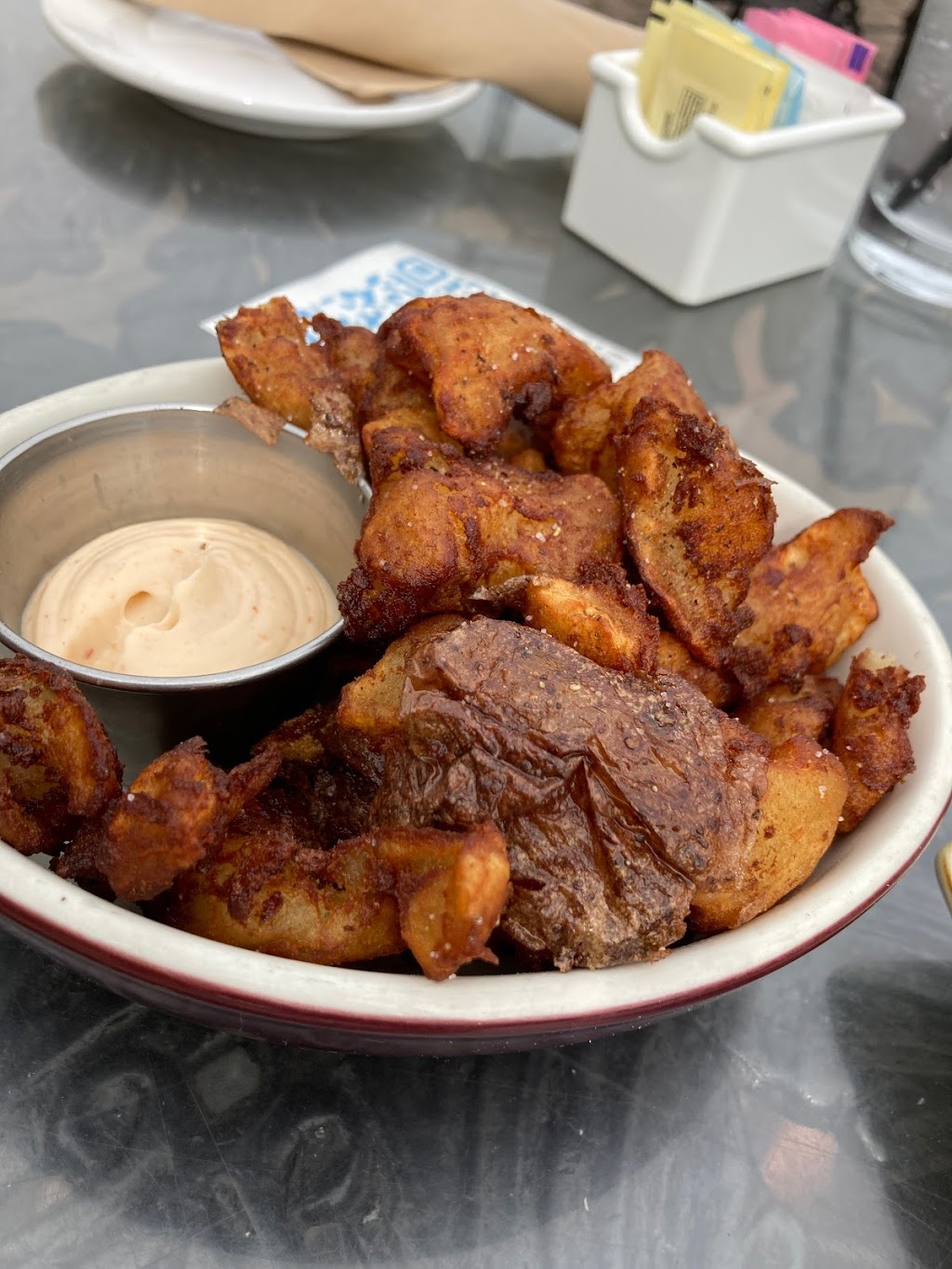 Cork & Cap | restaurant | 2637 Erie Ave, Cincinnati, OH 45208, USA | 5133215227 OR +1 513-321-5227