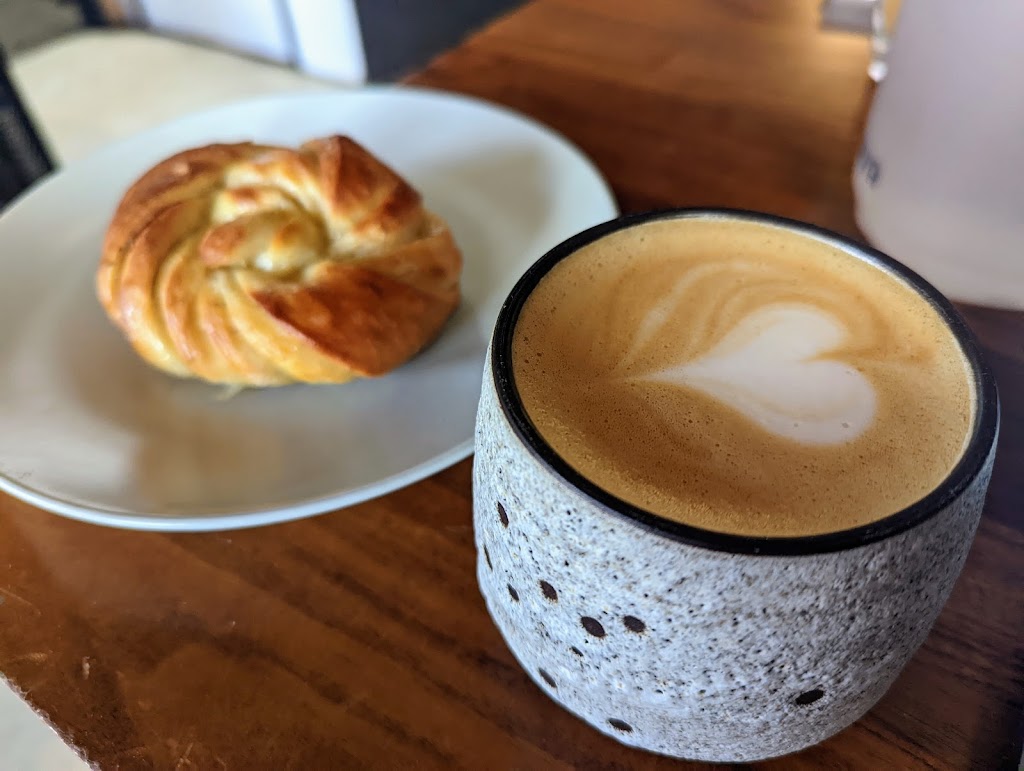 goodboybob coffee roasters | cafe | 2058 Broadway, Santa Monica, CA 90404, USA | 4245817014 OR +1 424-581-7014