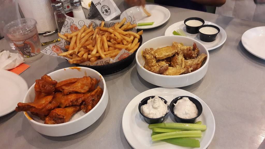 Buffalo Wings & Rings | restaurant | 11751 S Cleveland Ave, Fort Myers, FL 33907, USA | 2392043100 OR +1 239-204-3100