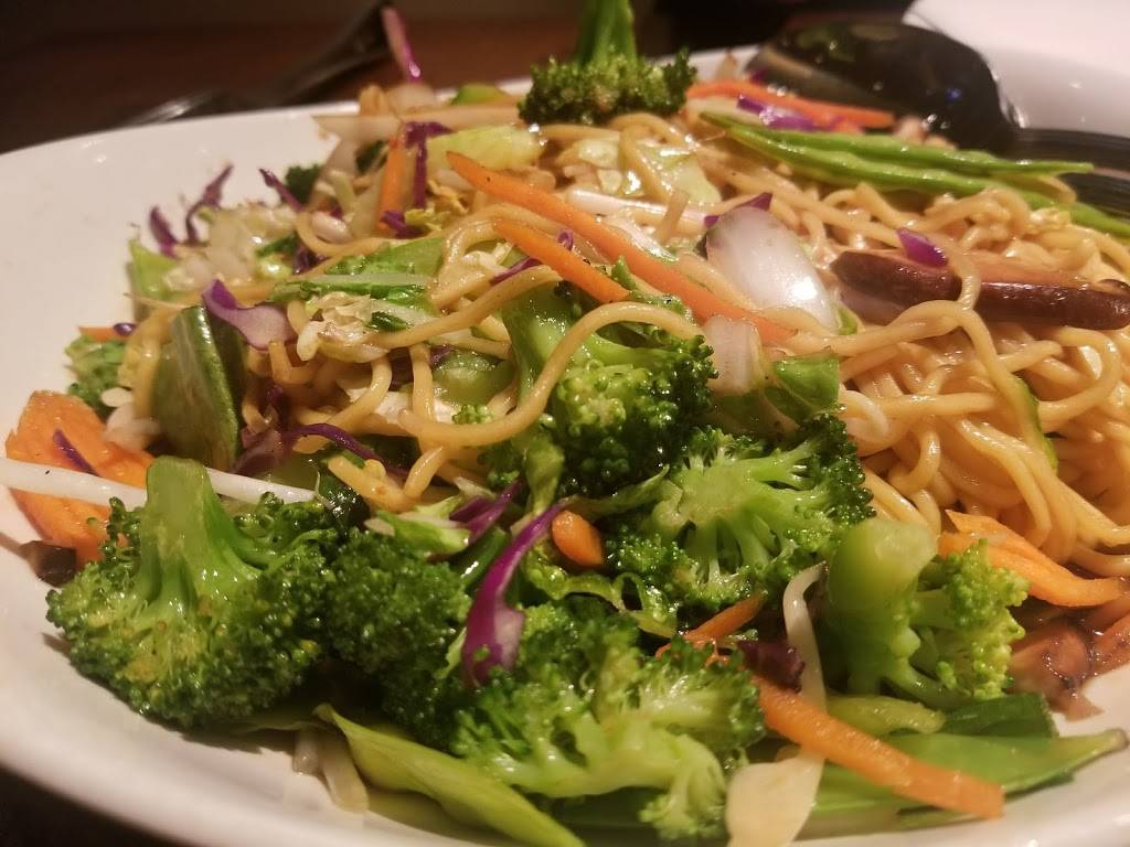 P.F. Changs | restaurant | 5633 Bay St, Emeryville, CA 94608, USA | 5108790990 OR +1 510-879-0990