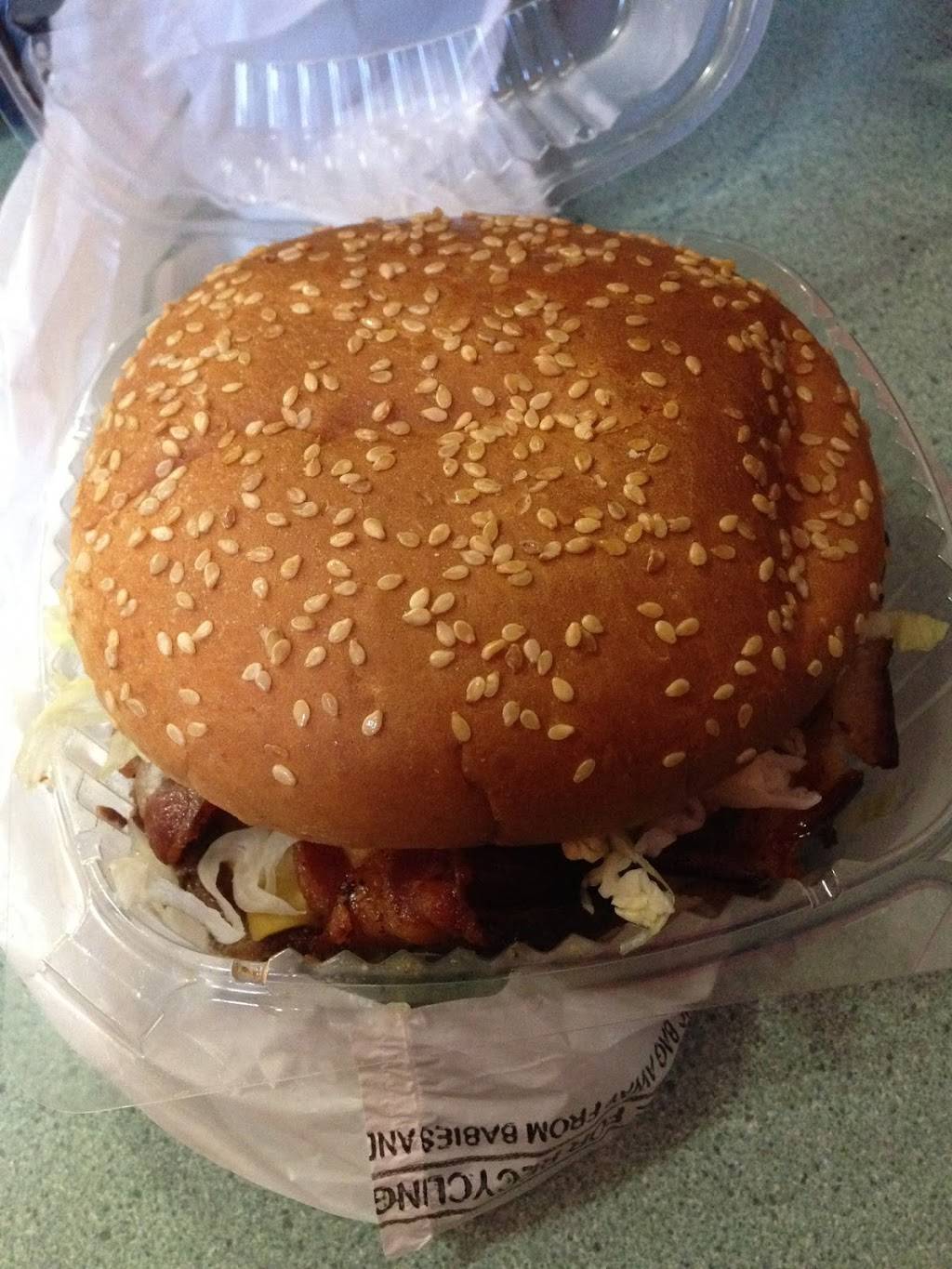 Rockwells | restaurant | 105 Broad St, New York, NY 10004, USA | 2123633030 OR +1 212-363-3030