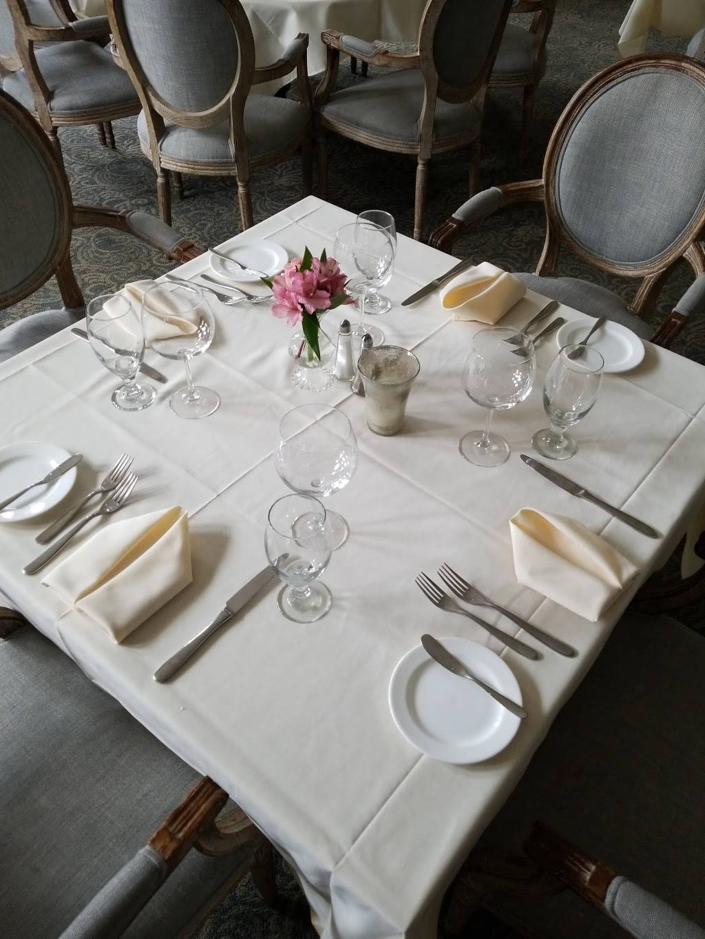 Wyndhurst | restaurant | 55 Lee Rd, Lenox, MA 01240, USA | 4136371364 OR +1 413-637-1364