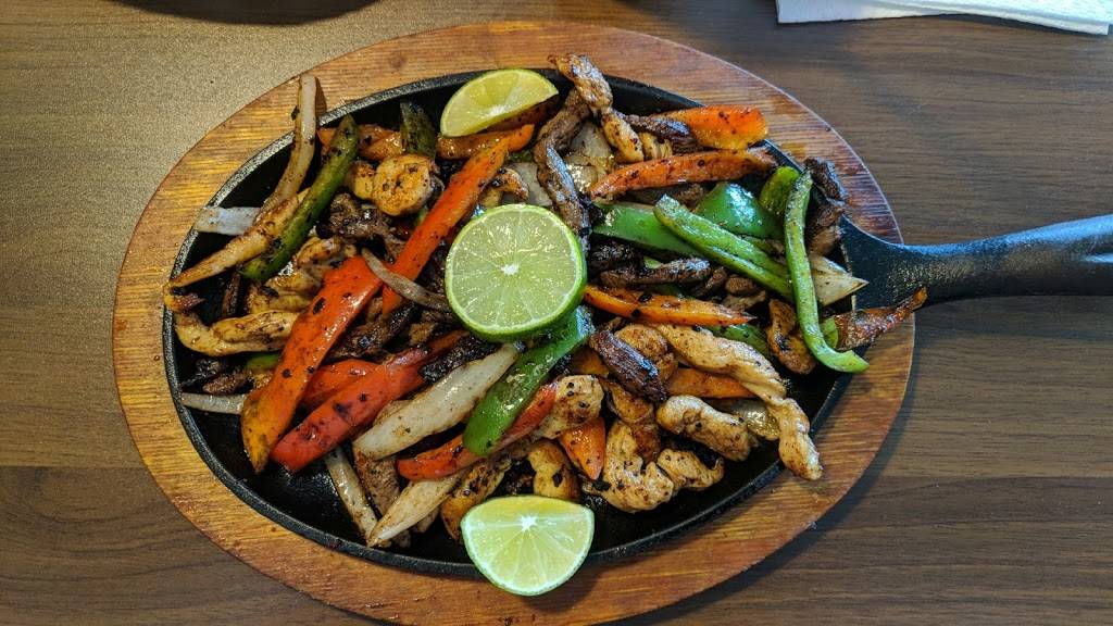 Rincon Catracho | restaurant | 3324 Williamson Rd, Roanoke, VA 24012, USA | 5403399605 OR +1 540-339-9605