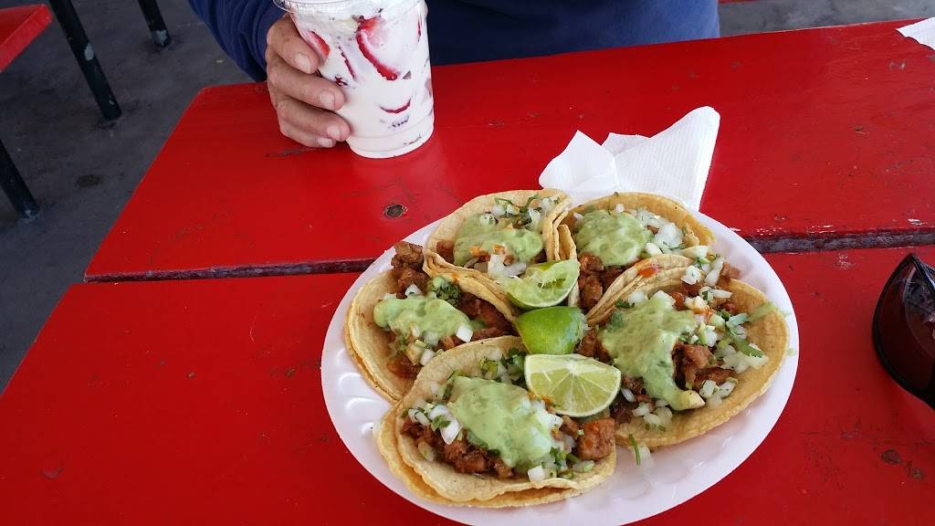 Tuxies Juices | restaurant | 6030 Magnolia Ave, Riverside, CA 92506, USA | 9517811048 OR +1 951-781-1048