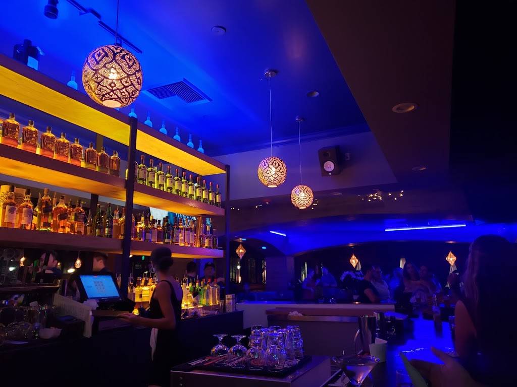 Black ‘N Blue | restaurant | 24300 Town Center Dr #110, Santa Clarita, CA 91355, USA | 6612889988 OR +1 661-288-9988