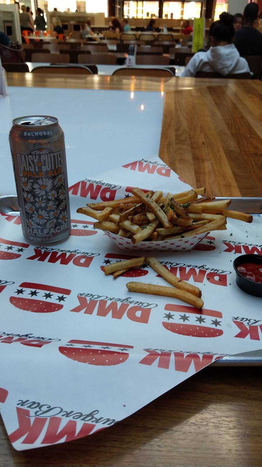 DMK Burger Bar | restaurant | 541 Oakbrook Center, Oak Brook, IL 60523, USA | 6309746881 OR +1 630-974-6881