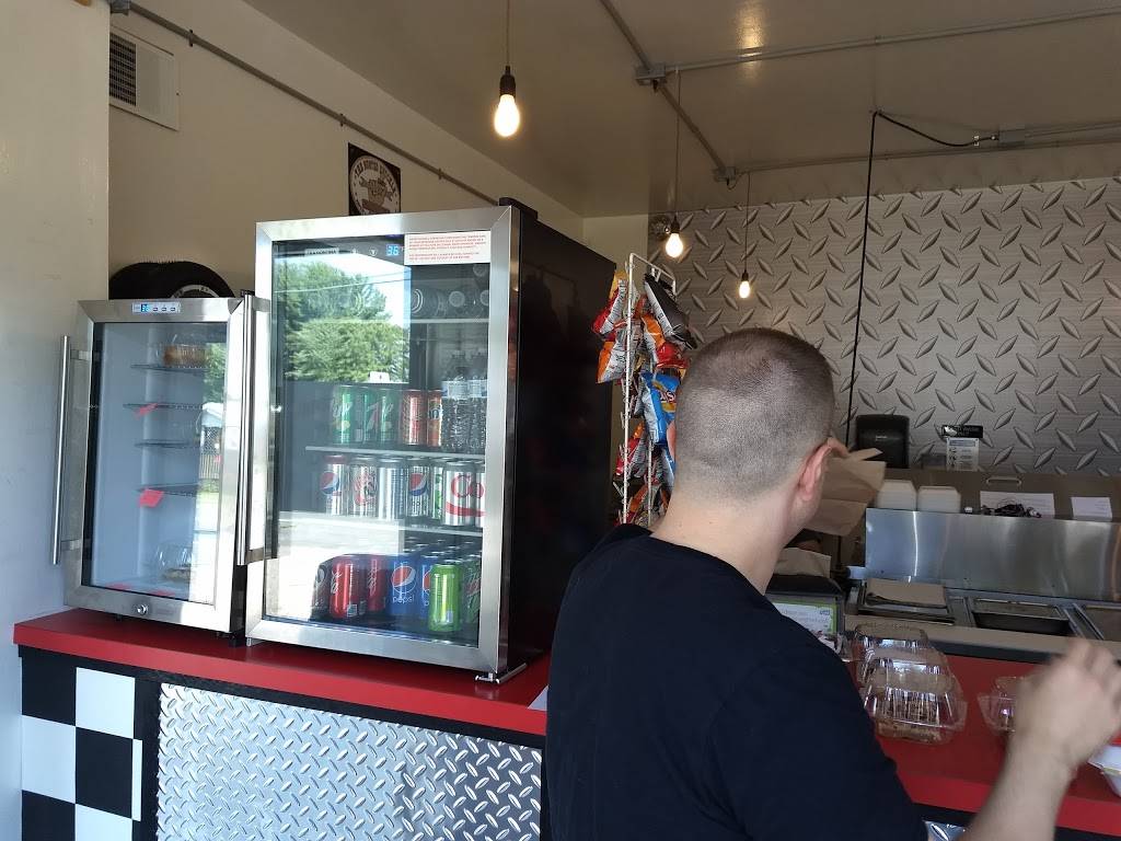 Mikes pit stop | restaurant | 330 E Center St, Coloma, MI 49038, USA | 2694686022 OR +1 269-468-6022