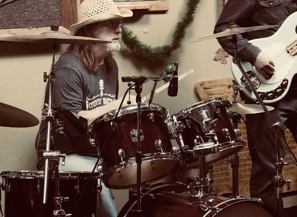 Heros Pizzeria & Tavern | restaurant | 16070 E Dartmouth Ave, Aurora, CO 80013, USA | 3036806424 OR +1 303-680-6424