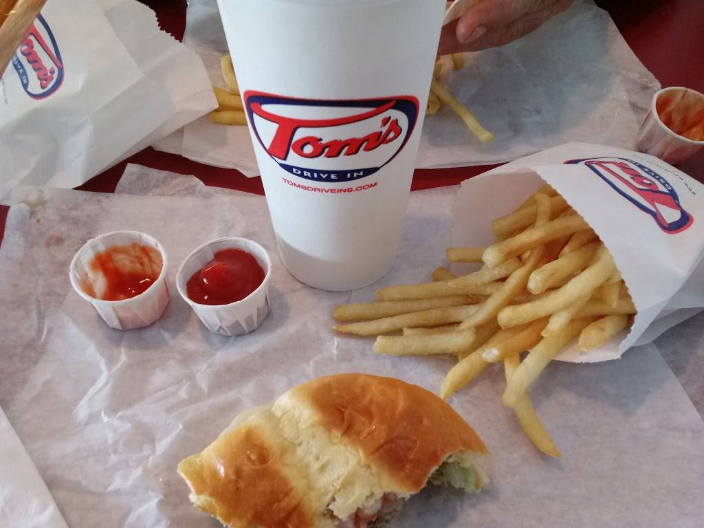 Toms Drive-In | restaurant | 1151 Wittmann Park Ln, Menasha, WI 54952, USA | 9207252729 OR +1 920-725-2729