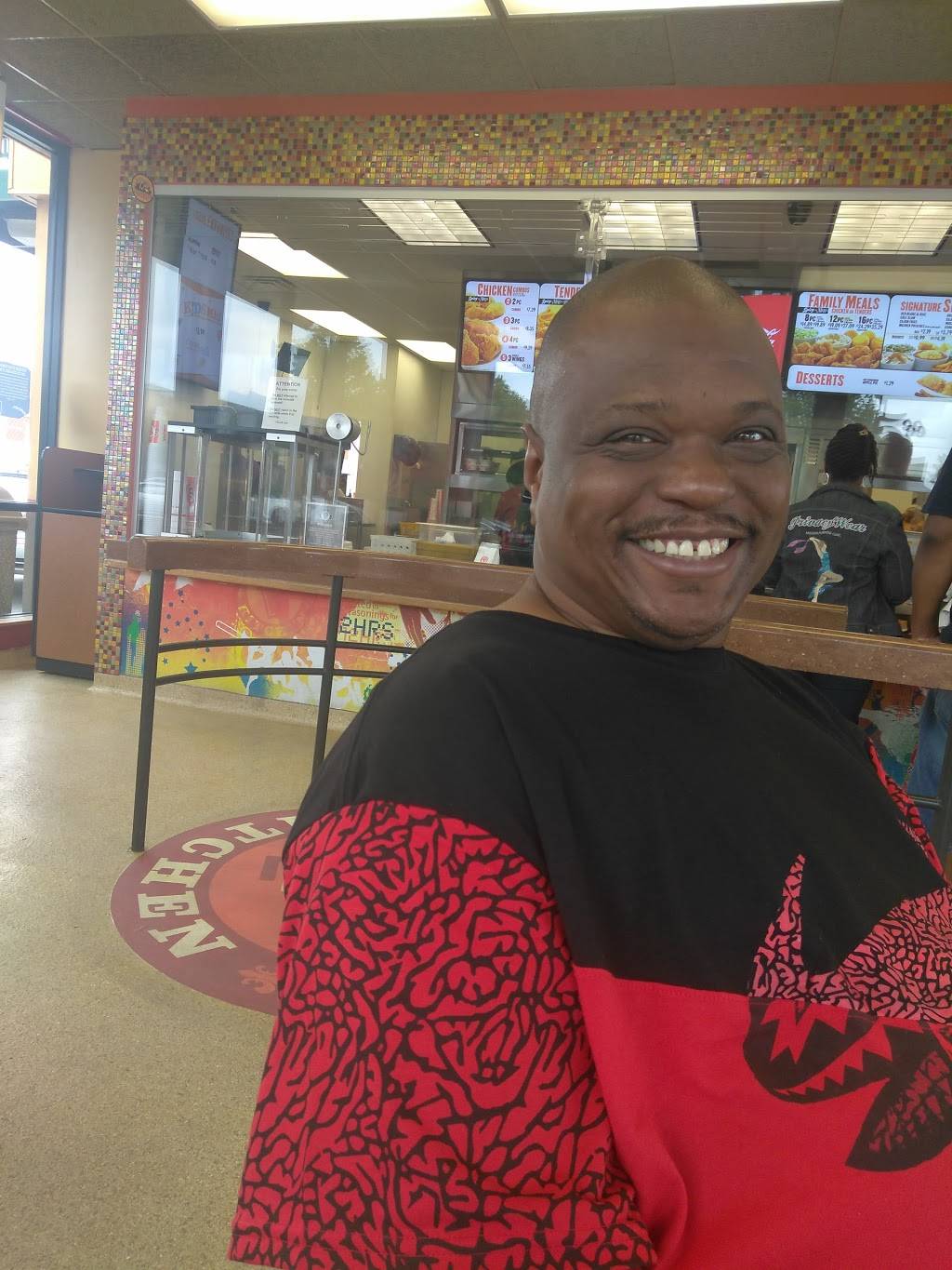 Popeyes Louisiana Kitchen | restaurant | 7430 S Stony Island Ave, Chicago, IL 60649, USA | 7733828336 OR +1 773-382-8336