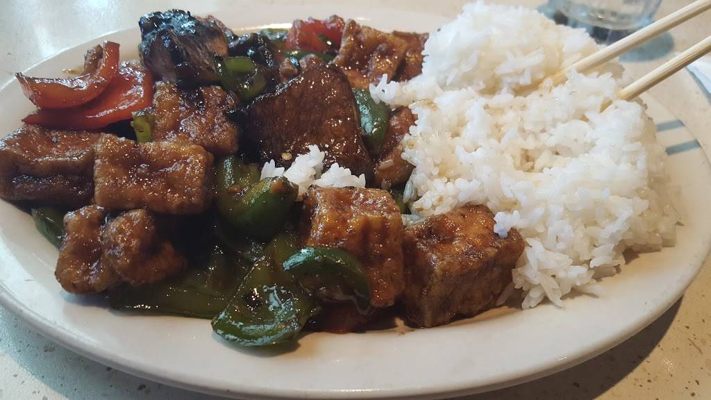 Blue Koi | restaurant | 10581 Mission Rd, Leawood, KS 66206, USA | 9133833330 OR +1 913-383-3330