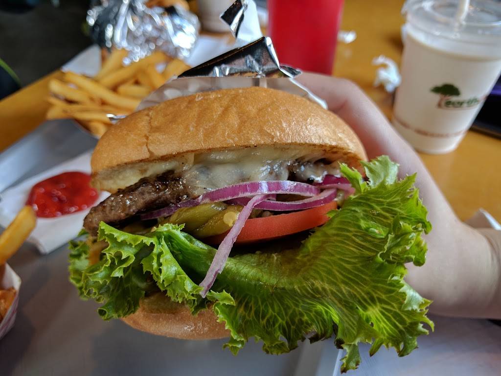 Red Mill Totem House | restaurant | 3058 NW 54th St, Seattle, WA 98107, USA | 2067841400 OR +1 206-784-1400