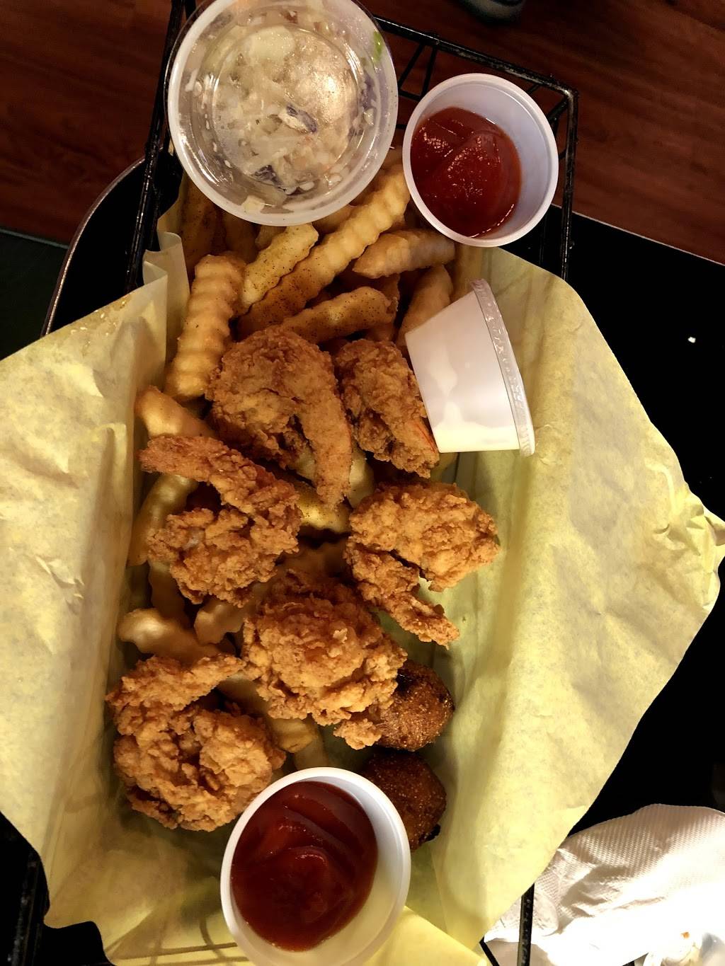 Hamiltons Restaurant And Bar | restaurant | 8460 Central Mall Dr, Port Arthur, TX 77642, USA | 4097240402 OR +1 409-724-0402