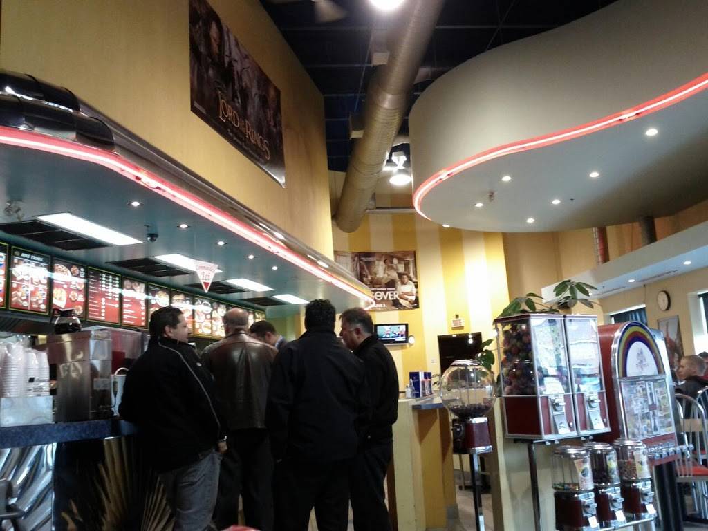 Bellepros | restaurant | 3209 Boulevard des Sources, Dollard-des-Ormeaux, QC H9B 1Z6, Canada | 5146845355 OR +1 514-684-5355