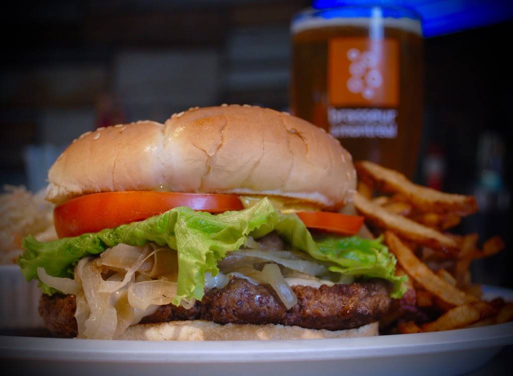 Au Petit Café Chez Denise - Dejeuner Souper Brunch - Resto Famil | restaurant | 338 Rue Principale, Saint-Sauveur, QC J0R 1R0, Canada | 4502275955 OR +1 450-227-5955