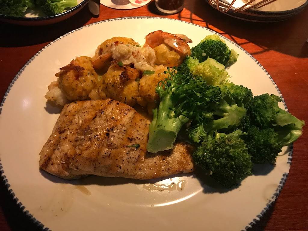 Red Lobster | restaurant | 5950 N Federal Hwy, Fort Lauderdale, FL 33308, USA | 9544913030 OR +1 954-491-3030