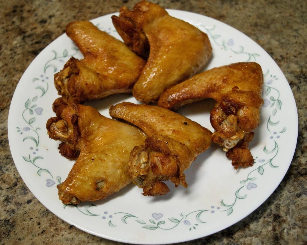 Lee Chens | restaurant | 475 W Broadway, Boston, MA 02127, USA | 6172690061 OR +1 617-269-0061