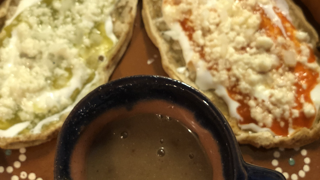 El Sabor Poblano | restaurant | 7027 N Clark St, Chicago, IL 60626, USA | 7735164243 OR +1 773-516-4243