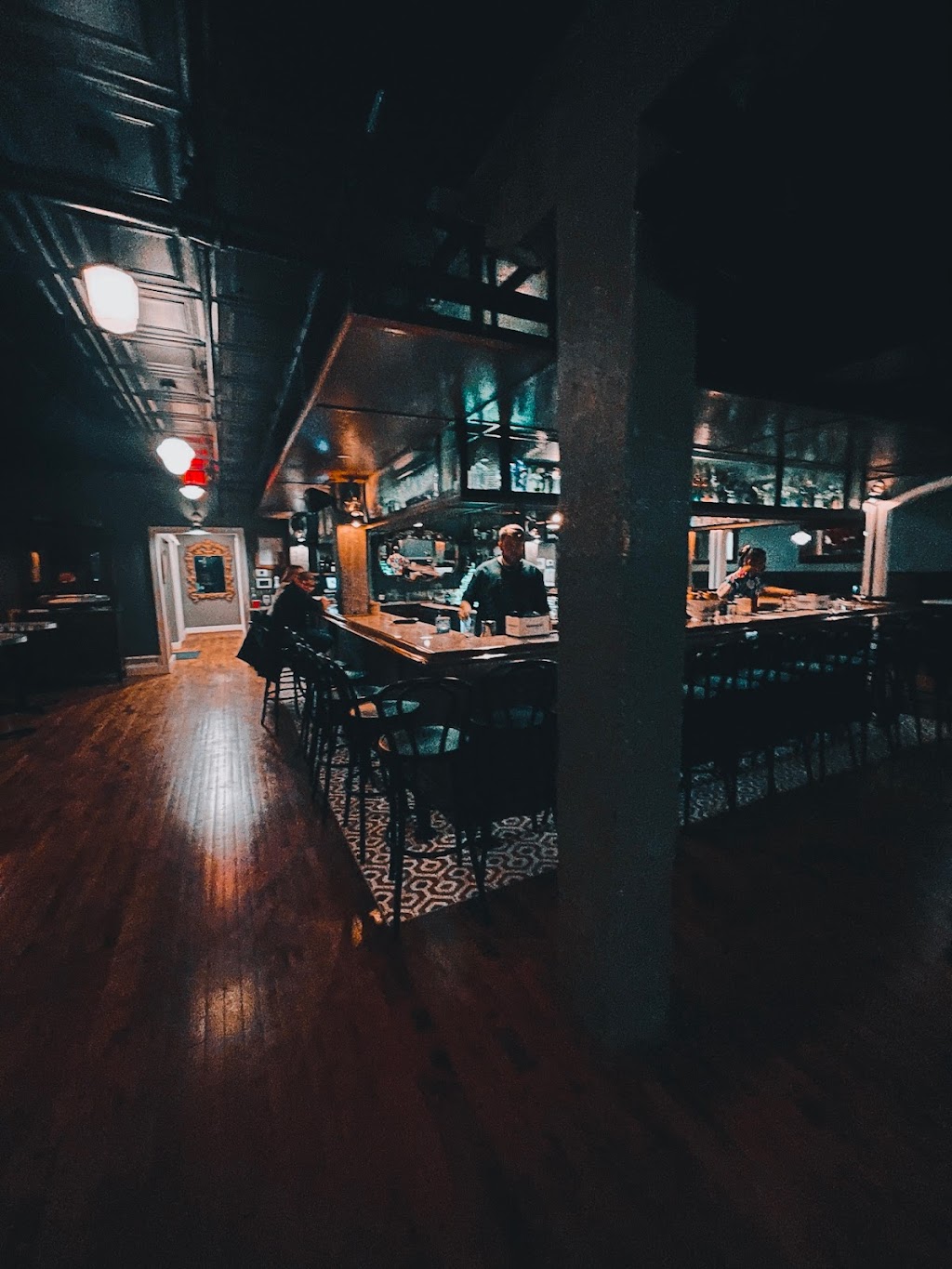 Juniper’s | restaurant | 409 W 6th St, Covington, KY 41011, USA | 8592914466 OR +1 859-291-4466