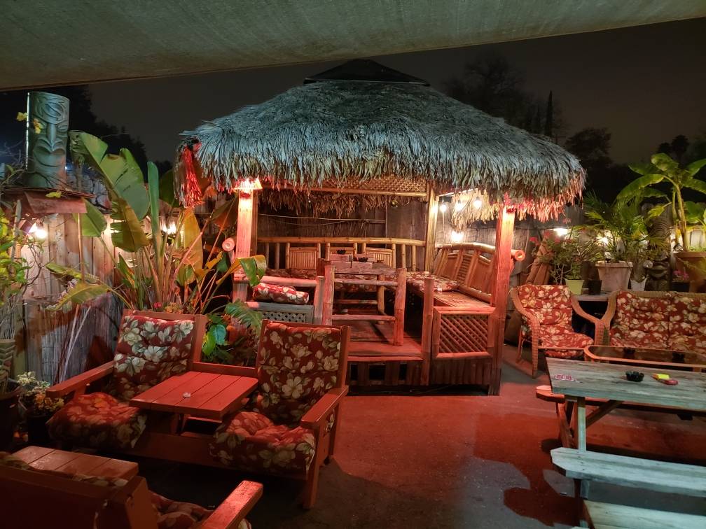 The Hideaway Bar & Grill | restaurant | 2565 Franklin Blvd, Sacramento, CA 95818, USA | 9164551331 OR +1 916-455-1331