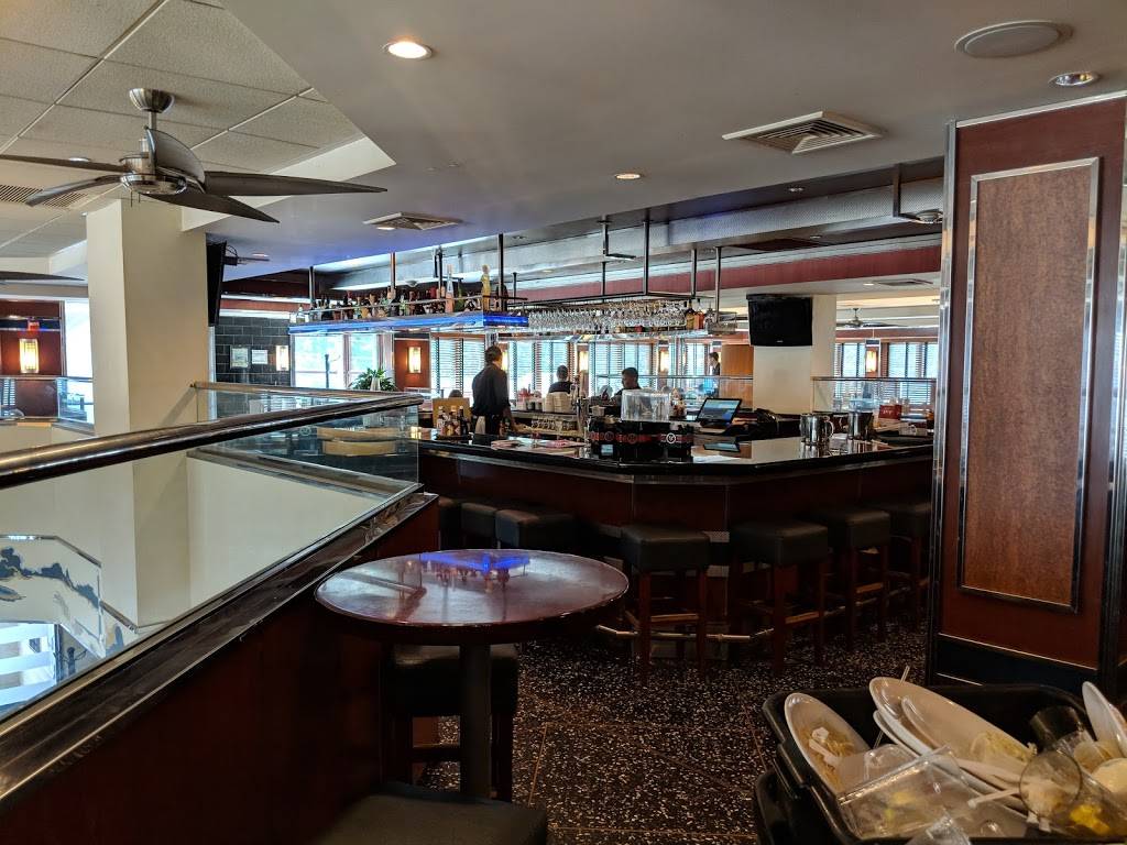 Landmark Diner | restaurant | 1027 Northern Blvd, Roslyn, NY 11576, USA | 5166274830 OR +1 516-627-4830