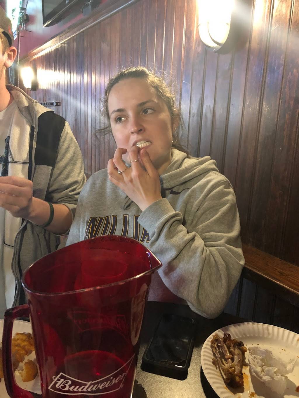 Olde Town Tavern | restaurant | 1 Pray St, Amherst, MA 01002, USA | 4135490050 OR +1 413-549-0050