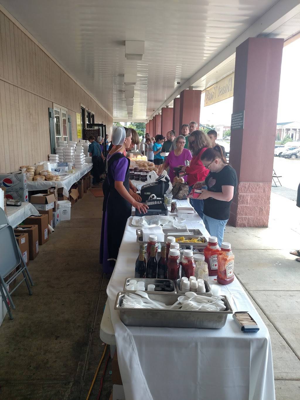 Pennsylvania Dutch Market | bakery | 1583 Potomac Ave, Hagerstown, MD 21742, USA | 2404208555 OR +1 240-420-8555