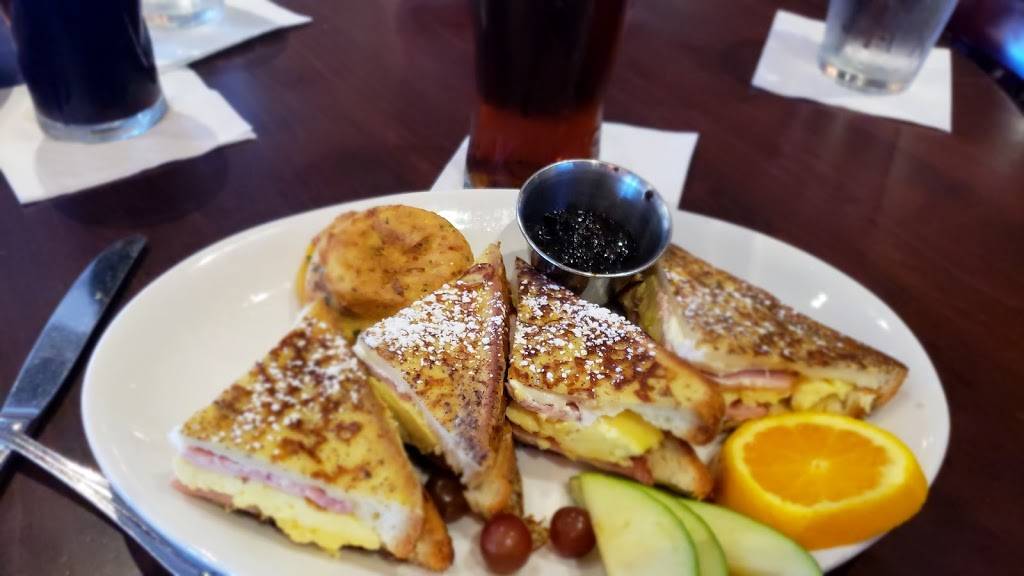 Fionas Irish Pub | restaurant | 5810 Kingstowne Center, Alexandria, VA 22315, USA | 7038883900 OR +1 703-888-3900