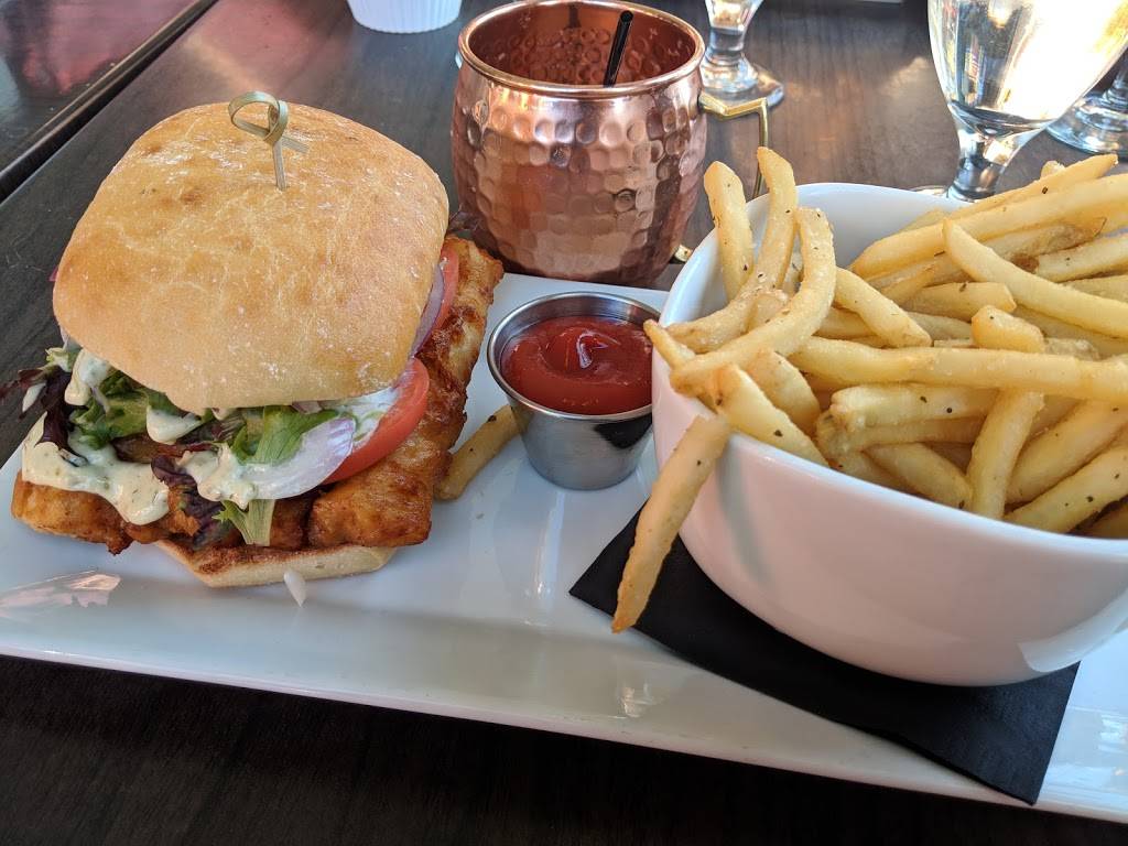 Port City Club | restaurant | 18665 Harborside Dr, Cornelius, NC 28031, USA | 7047651565 OR +1 704-765-1565