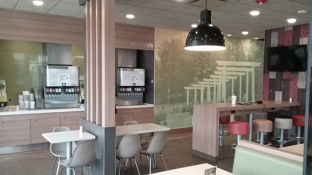 McDonalds | cafe | 2303 W Monroe St, Springfield, IL 62704, USA | 2175464319 OR +1 217-546-4319