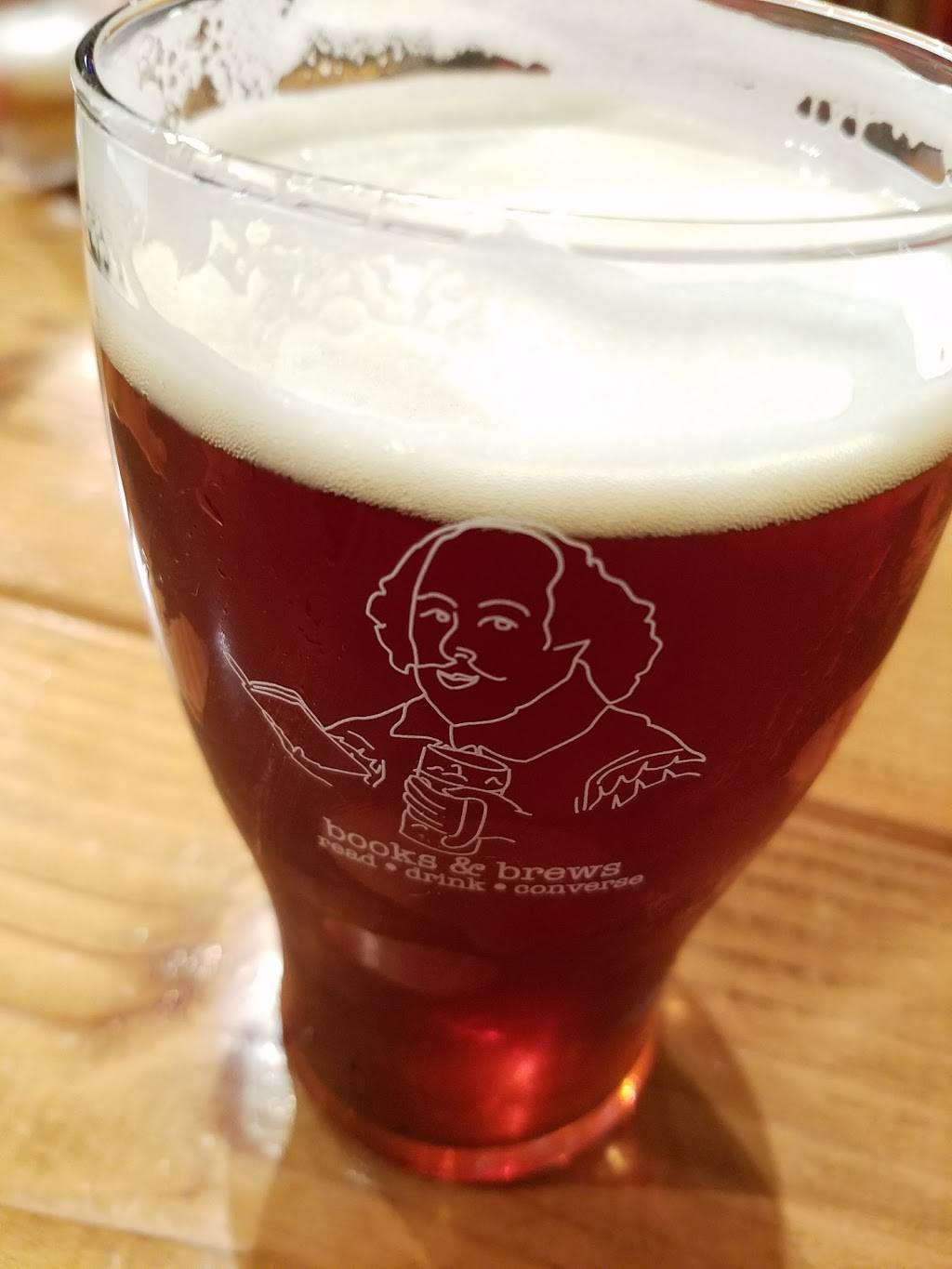 Books & Brews | restaurant | 65 Boone Village, Zionsville, IN 46077, USA | 3173440365 OR +1 317-344-0365