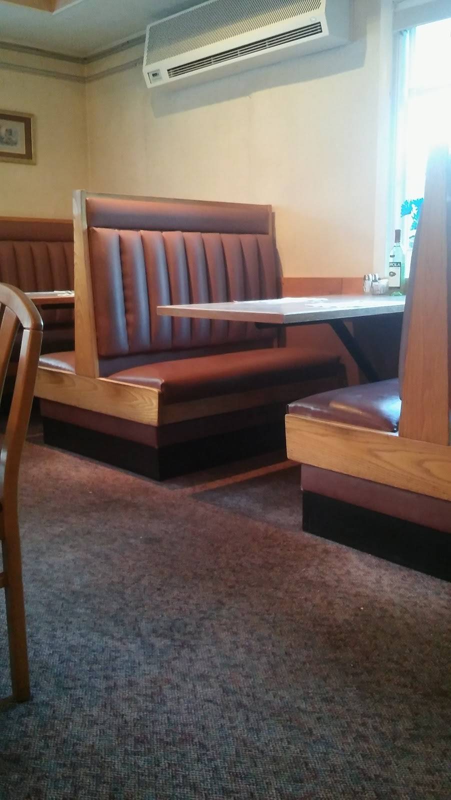 Four Brothers | restaurant | 1890 US-44, Pleasant Valley, NY 12569, USA | 8456353777 OR +1 845-635-3777