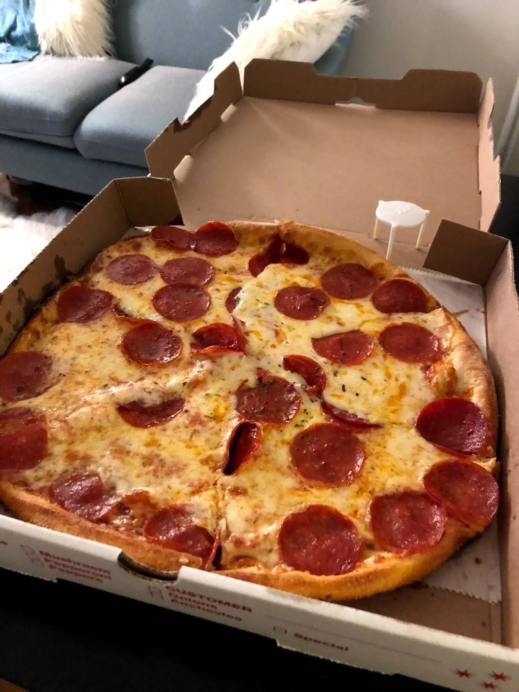 Gotham Pizza | meal takeaway | 144 9th Ave, New York, NY 10011, USA | 2129898858 OR +1 212-989-8858