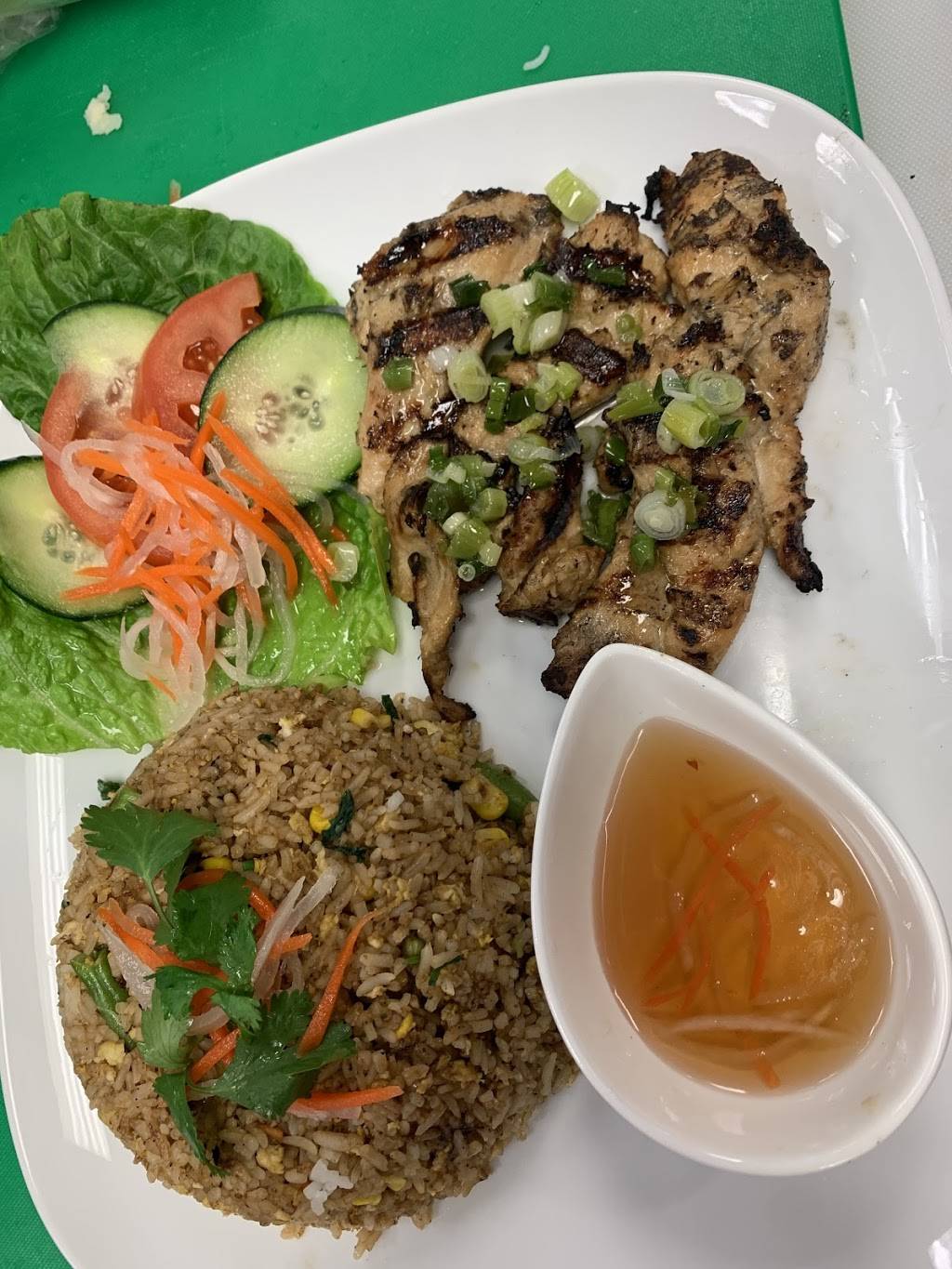 Saigon Blvd Pho & Grill | restaurant | 30975 Five Mile Rd, Livonia, MI 48154, USA | 7346794703 OR +1 734-679-4703