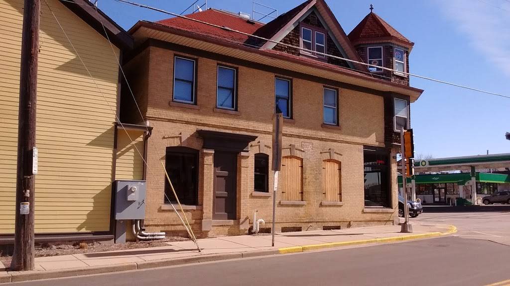 The Slinger House Pub & Grille | restaurant | 100 W Washington St, Slinger, WI 53086, USA | 2626448518 OR +1 262-644-8518