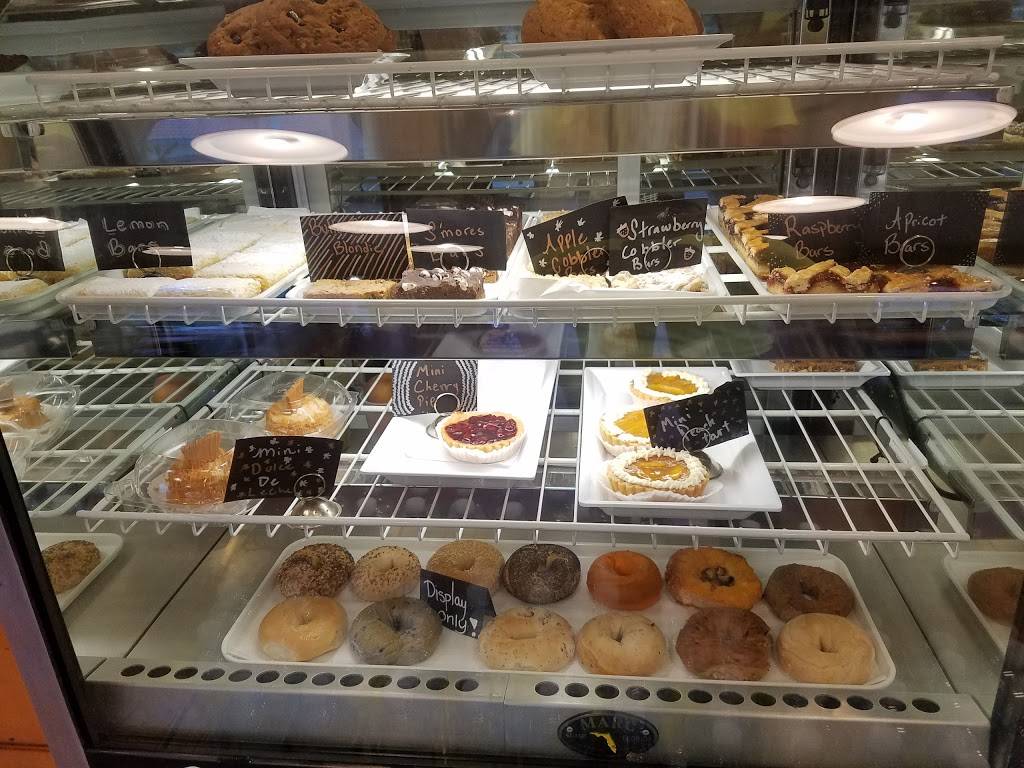 The Daily Grind | restaurant | 2912 De La Vina St, Santa Barbara, CA 93105, USA | 8058459333 OR +1 805-845-9333