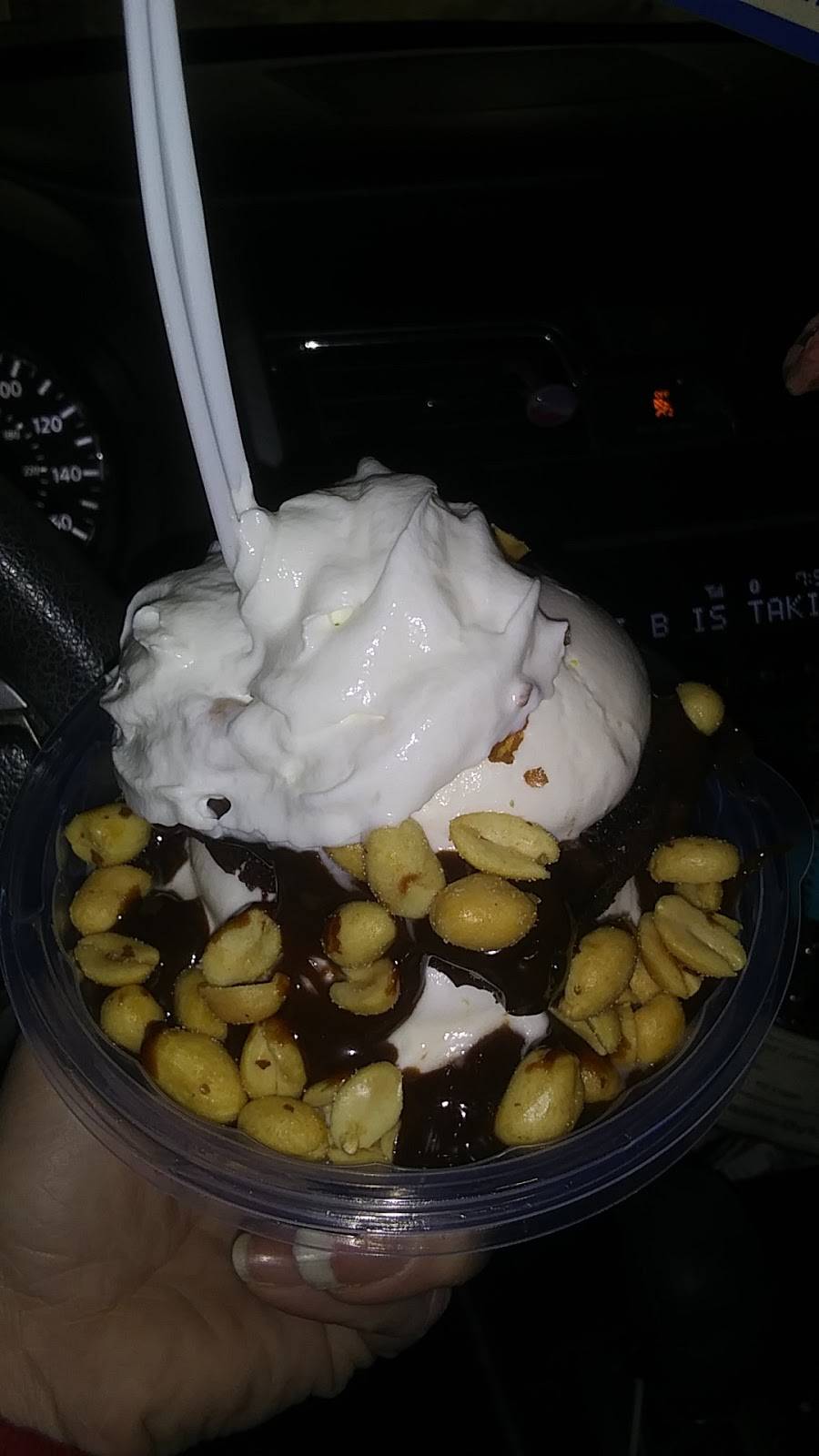 Old Town Dairy Bar | restaurant | 318 W Jackson Blvd, Jonesborough, TN 37659, USA | 4237536261 OR +1 423-753-6261