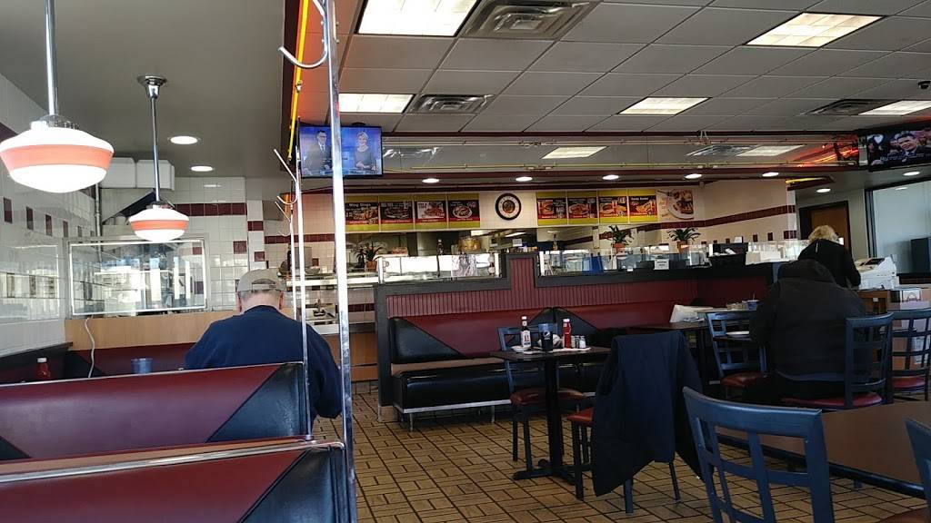 Lucas Coney Island | restaurant | 26631 Van Dyke Ave, Center Line, MI 48015, USA | 5864274000 OR +1 586-427-4000