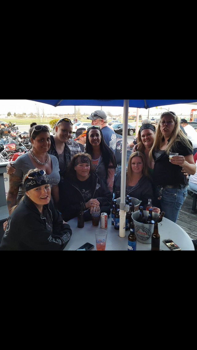 Shakers Public House | restaurant | 385 Georgesville Rd, Columbus, OH 43228, USA | 6143725847 OR +1 614-372-5847