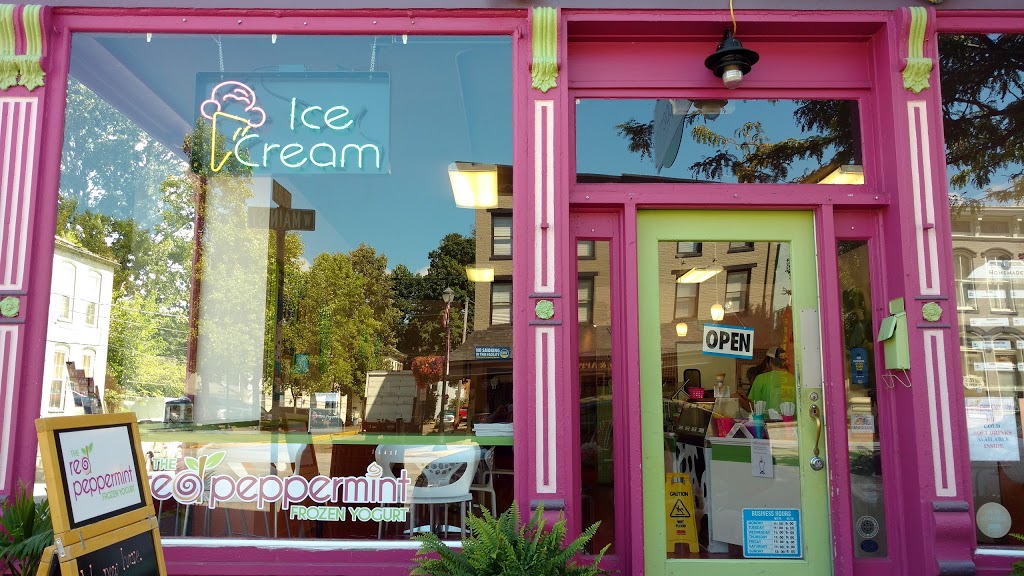 Red Peppermint | restaurant | 117 E Vaughn Dr, Madison, IN 47250, USA | 8122650000 OR +1 812-265-0000