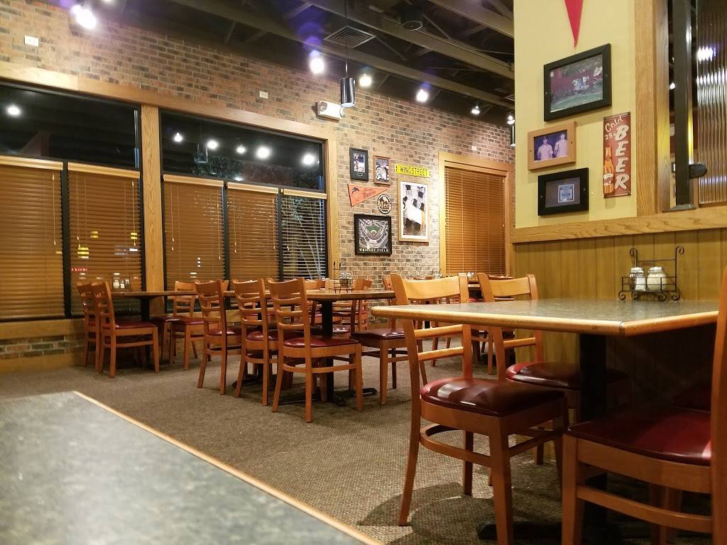 Pizza Hut | restaurant | 2819 Plaza Dr, Peru, IL 61354, USA | 8152233780 OR +1 815-223-3780