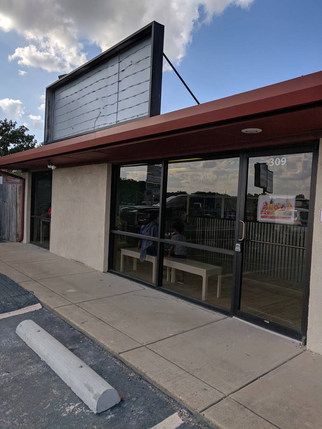 FruitMania | restaurant | 302 W Main St, Midlothian, TX 76065, USA | 4693280041 OR +1 469-328-0041