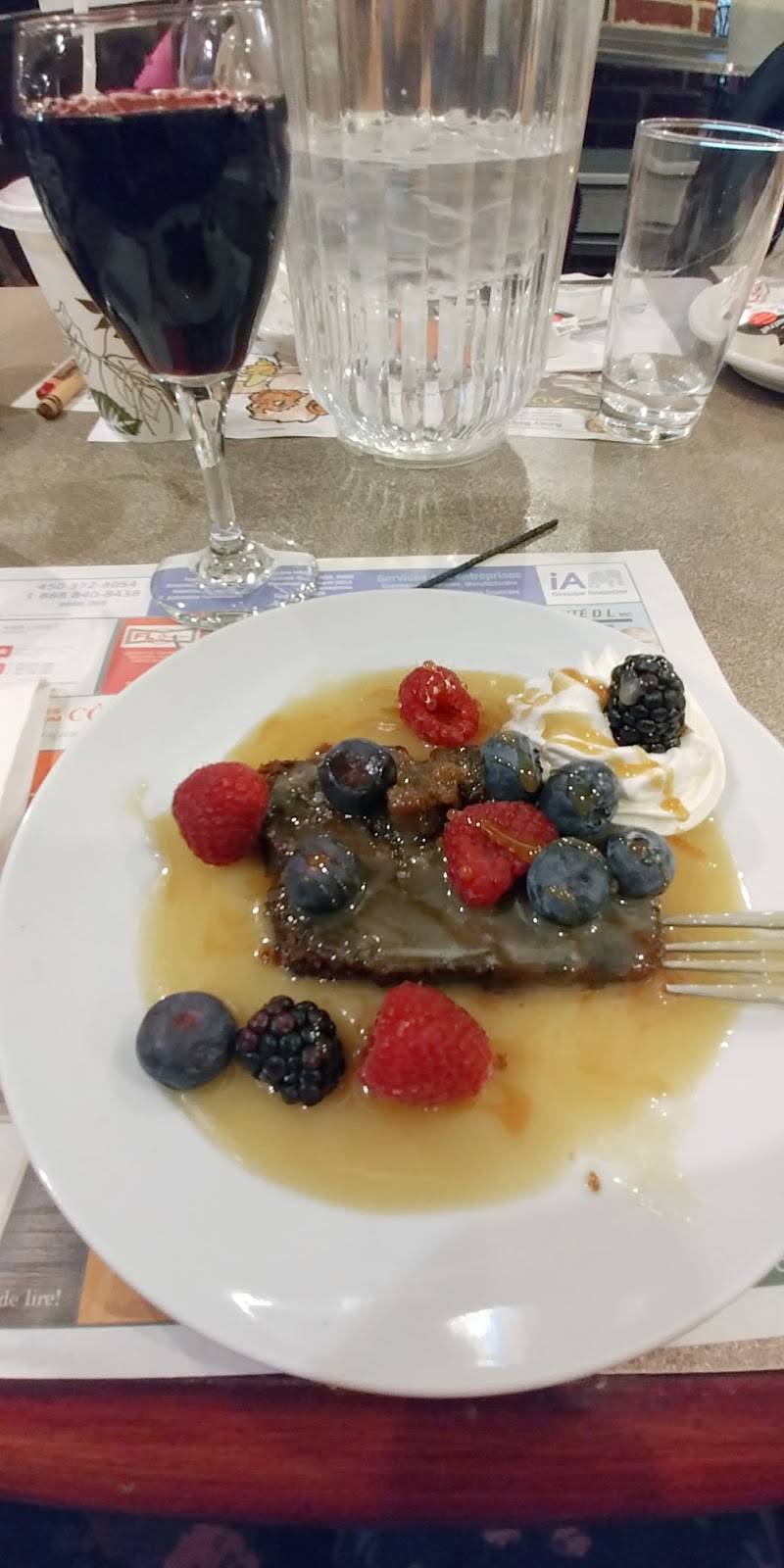 Restaurant Chez Trudeau | restaurant | 348 Rue Principale, Granby, QC J2G 2W5, Canada | 4503782874 OR +1 450-378-2874